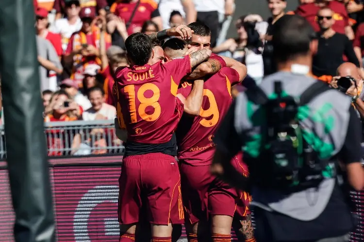AS Roma suma de a tres puntos en casa