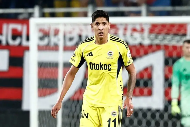 ¿Por qué Edson Álvarez no juega en el Fenerbahce?