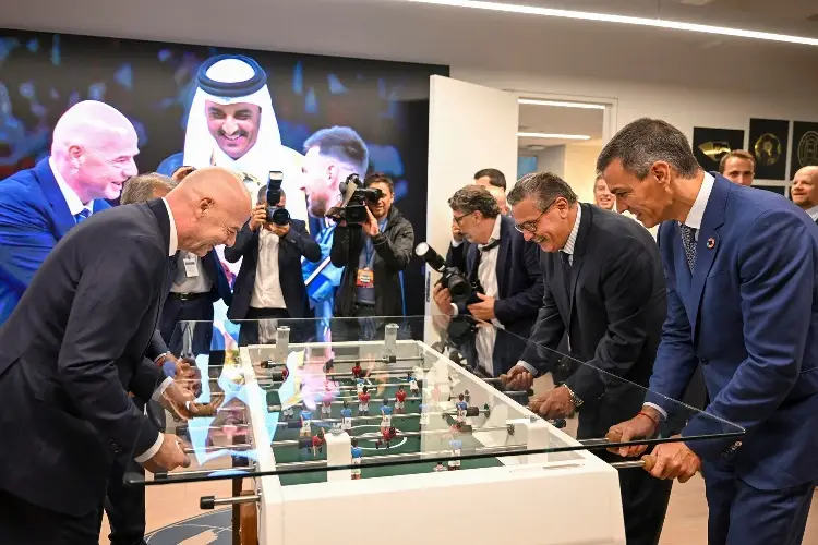Infantino reitera el papel del fútbol como herramienta de paz