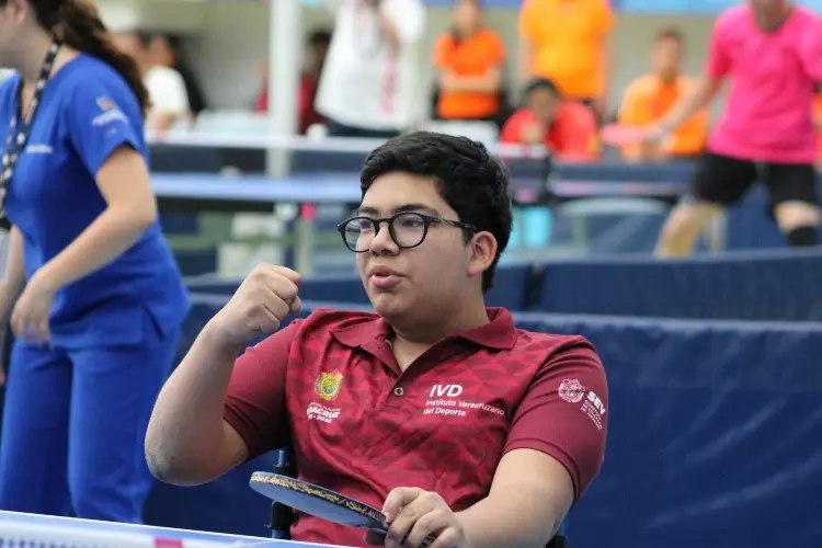 Veracruzano Ángel Ortiz Báez gana Plata en Para Tenis de Mesa