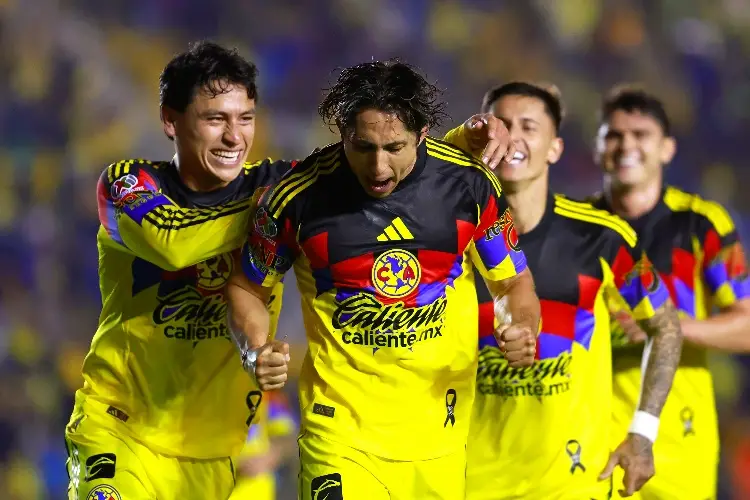 América golea sin problemas a un débil Santos Laguna