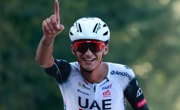 ¡Isaac del Toro vuelve a ganar!