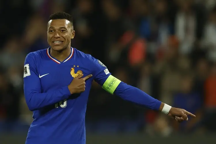 Mbappé gobierna en Francia