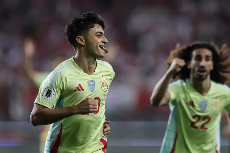 Pedri, feliz de vivir el mejor momento de su carrera