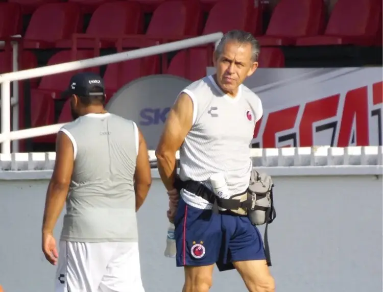 Fallece ex doctor de los Tiburones Rojos de Veracruz, Gerardo Aguilar