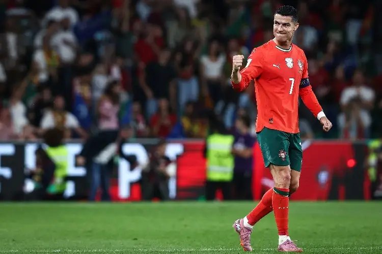 Cristiano Ronaldo, orgulloso de seguir batiendo récords a sus 40 años