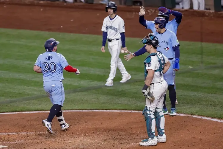 MLB: Mexicano Alejandro Kirk brilla en triunfo de los Blue Jays ante Seattle en la Serie de Campeonato