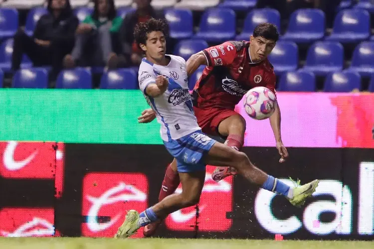 ¡Lluvia de goles en Puebla! La franja vence a Xolos en un juego lleno de locura 