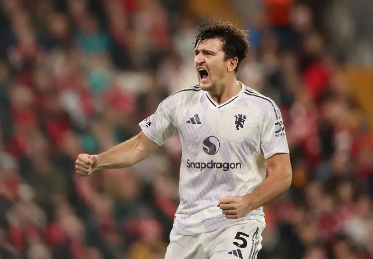 Harry Maguire anota y le da triunfo al Manchester United sobre Liverpool