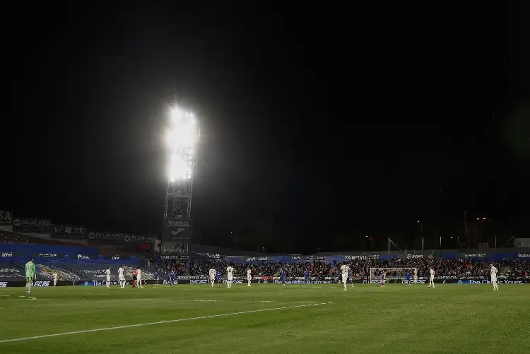 Real Madrid y Getafe protestan en pleno partido por polémica en La Liga