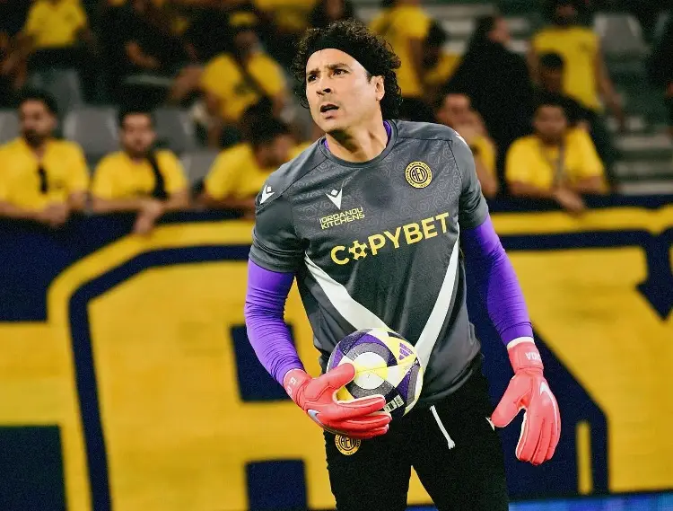 Vuelven a golear a Memo Ochoa en Chipre