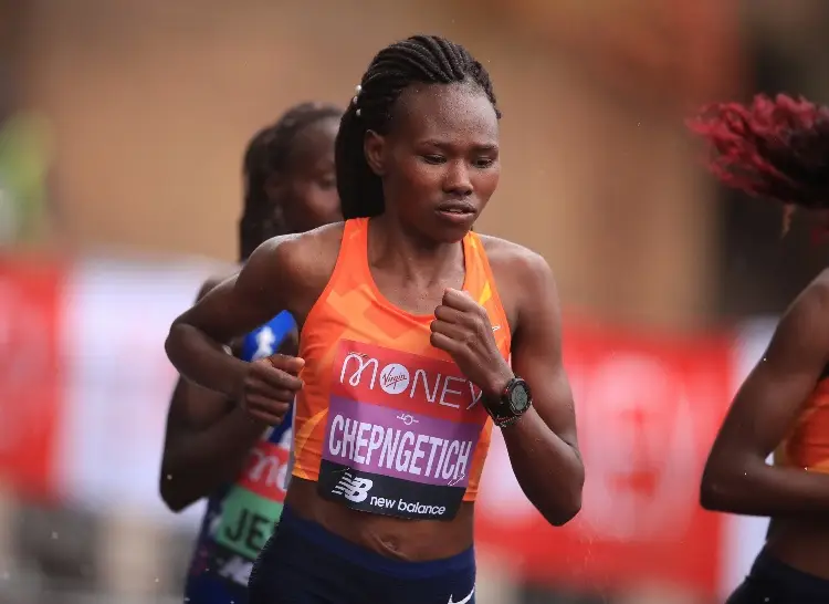 Tres años de suspensión por dopaje a keniana dueña del récord mundial de maratón 