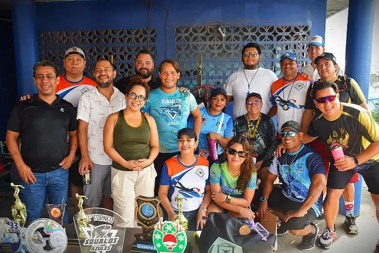 Club Squalos Azules celebró exitosamente su Tercer Aniversario Club Squalos Azules celebró exitosamente su Tercer Aniversario