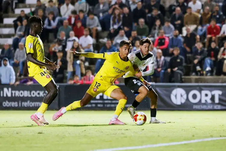 Girona sufre para eliminar a un club de Quinta División en la Copa del Rey  Girona sufre para eliminar a un club de Quinta División en la Copa del Rey