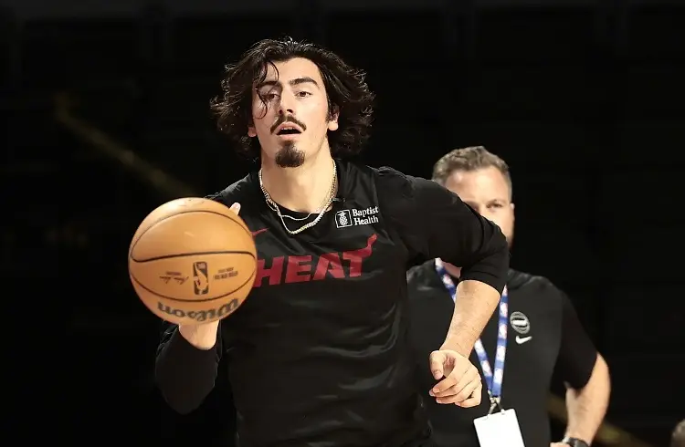NBA: El mexicano Jaime Jáquez lidera triunfo del Miami Heat ante los Hornets  NBA: El mexicano Jaime Jáquez lidera triunfo del Miami Heat ante los Hornets