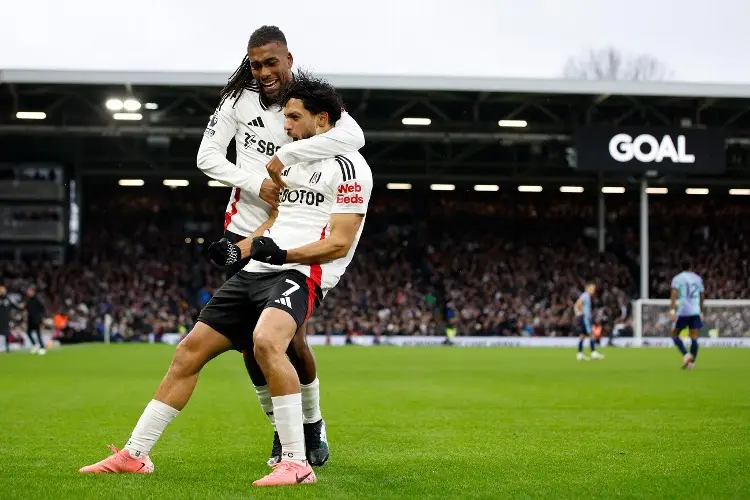 Raúl Jiménez da asistencia para gol y Fulham gana en la Premier League (VIDEO)