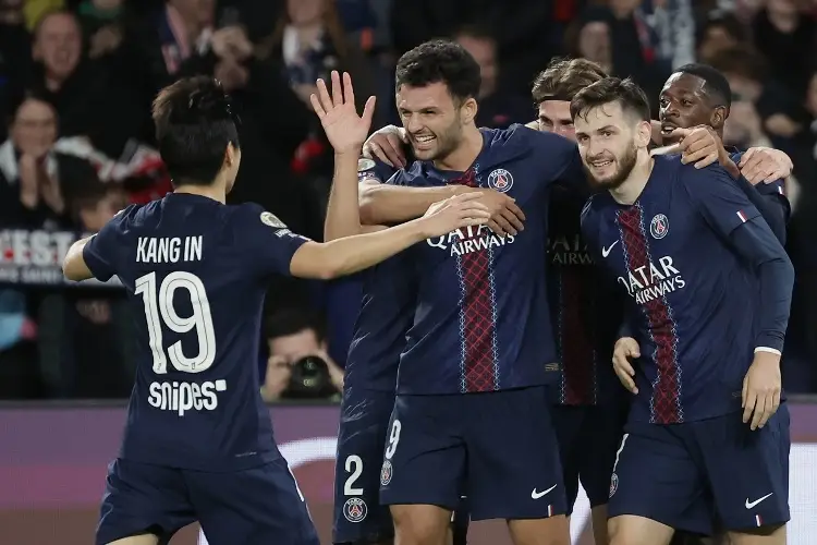Con un gol en el último minuto, PSG triunfa y reafirma su liderato en la Ligue 1 Con un gol en el último minuto, PSG triunfa y reafirma su liderato en la Ligue 1