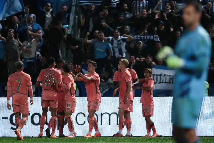 El Porto consigue sufrida victoria y es líder 