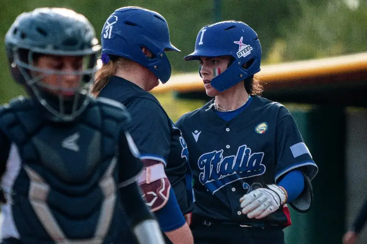 La italiana Erika Piancastelli llega para refozar a El Águila Softbol