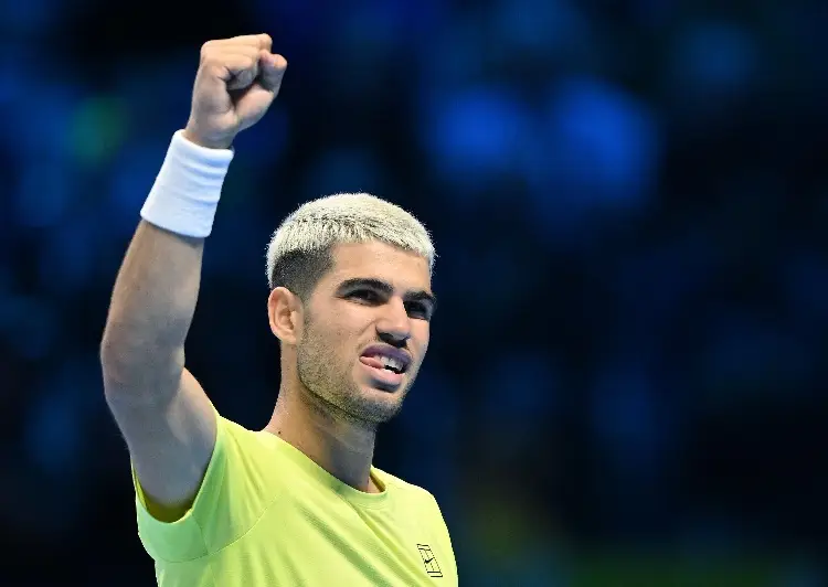 Carlos Alcaraz se mete a semifinales del ATP Finals
