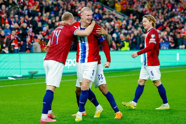 Haaland lidera goleada de Noruega y acarician la clasificación al Mundial 2026