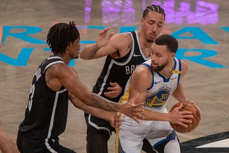 NBA: Después de 12 años, Stephen Curry deja Under Armour