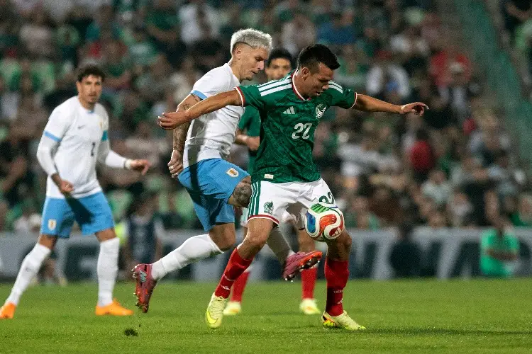 'Chucky' Lozano causa baja de la Selección Mexicana