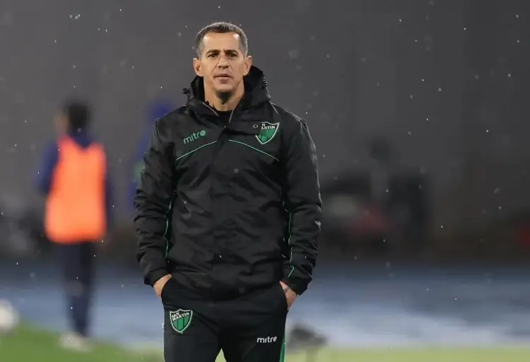 Ex Tiburón renuncia a su club tras llevarlo al descenso