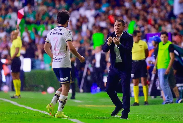 Club europeo que buscaba a Efraín Juárez, se decide por otro DT