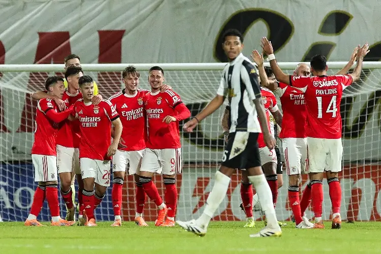 Benfica gana y se mete a la pelea por el liderato de Portugal