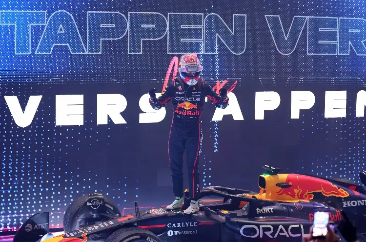 Max Verstappen se ilusiona con arrebatarle el título mundial a los McLaren
