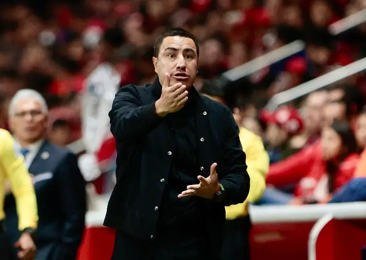 ¡No se va! Efraín Juárez se queda en Pumas