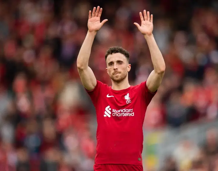 Liverpool recuerda al fallecido Diogo Jota en el día de su cumpleaños