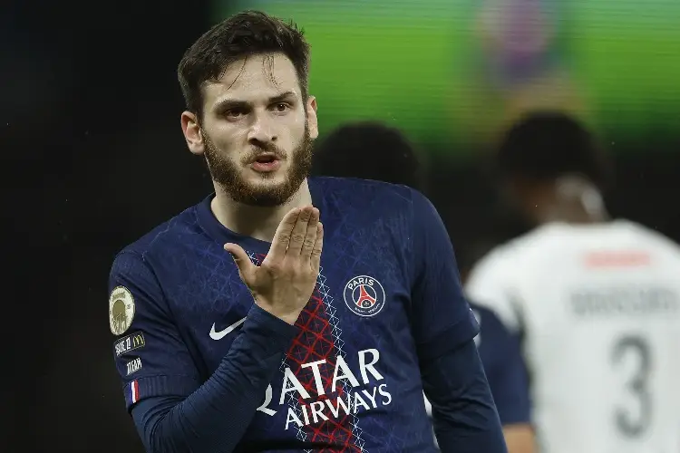 PSG golea al Rennes y se acerca al liderato de Francia