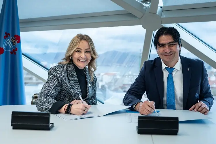 Mexicano Marco Garcés renueva como director deportivo del Celta de Vigo