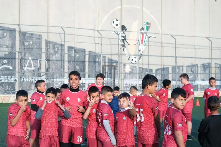 Israel analiza demoler icónico campo de futbol de refugiados palestinos