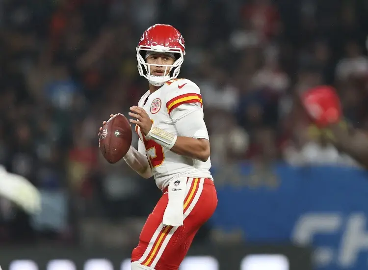 Mahomes se rompe los ligamentos