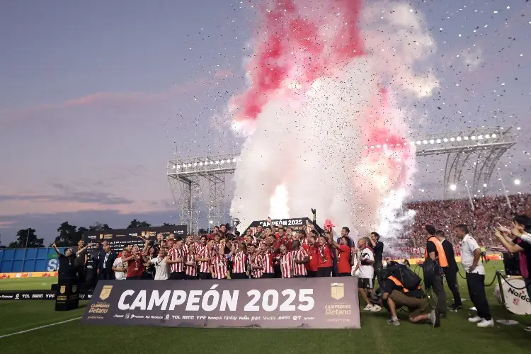 Estudiantes de La Plata se proclama campeón del Trofeo de Campeones en Argentina