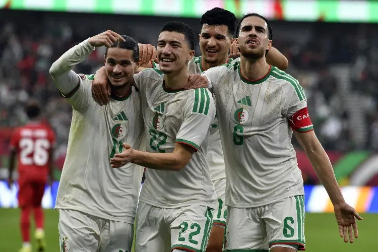 Burkina Faso y Argelia avanzan de ronda en la Copa de África 