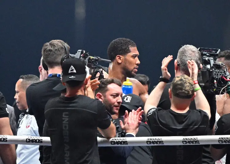 Dan de alta al boxeador Anthony Joshua tras sufrir accidente en Nigeria