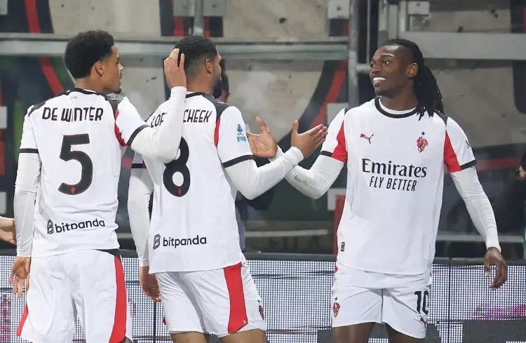 ¡Tremendos! Sin Santiago Giménez, el AC Milan gana y es nuevo líder en Italia 