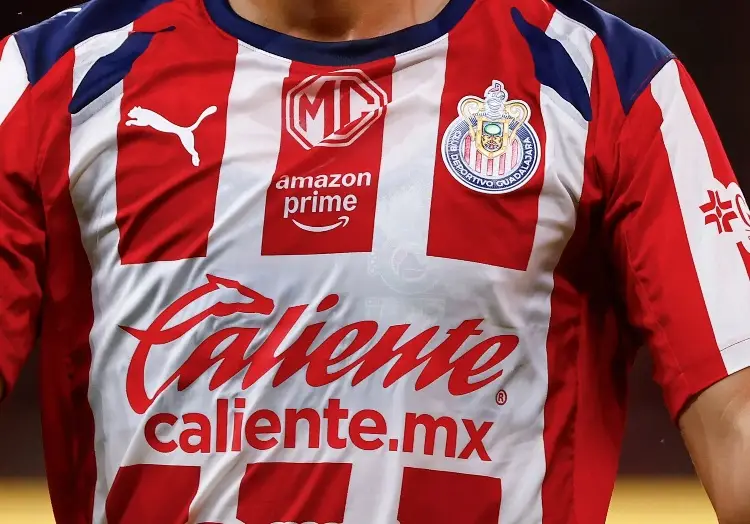 Ex delantero de Chivas termina en el futbol centroamericano