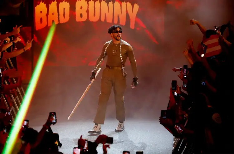 Bad Bunny da un adelanto de su show de medio tiempo en el Super Bowl (VIDEO)