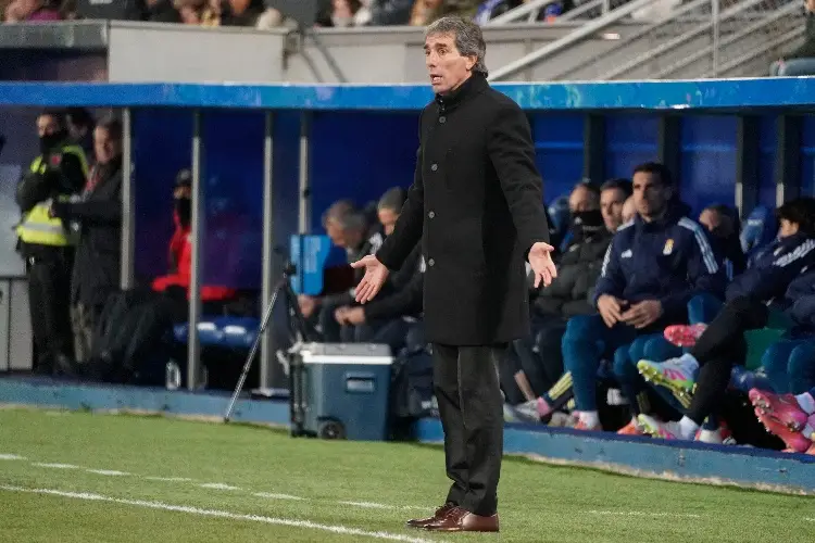 Guillermo Almada pierde su primer juego como DT de un Real Oviedo que se hunde 