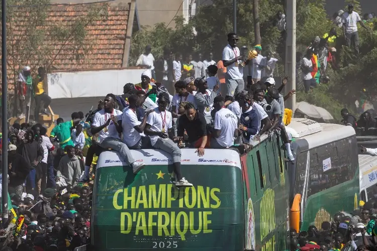 Con dinero y terrenos, así premia Senegal a los campeones de la Copa África