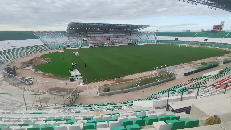 El estadio sin terminar donde México enfrentará a Bolivia (FOTOS)