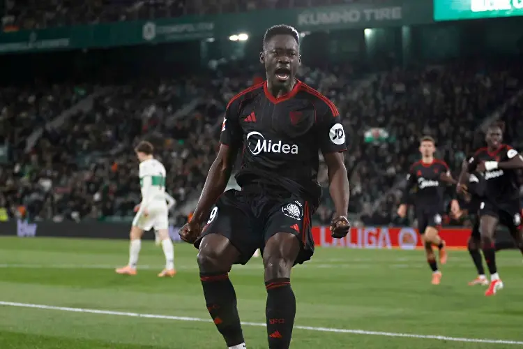 En un duelo de necesitados, el Sevilla de Matías Almeyda enfrenta al Athletic Club