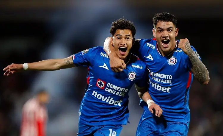 ¡Ya lo dijo Larcamón! Cruz Azul va por los títulos de Liga MX y Concachampions 