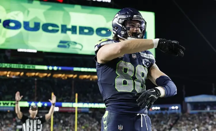 NFL: Ayer ganó el Super Bowl con Seattle y hoy deja el equipo para brillar por su cuenta 