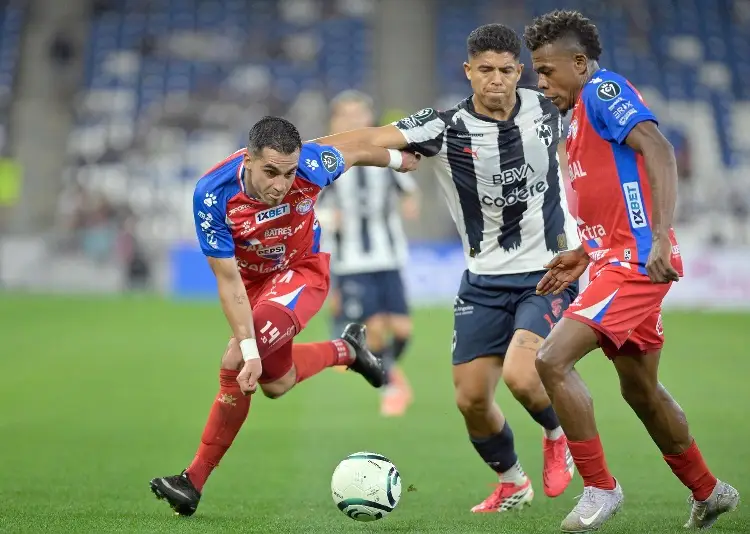 Rayados batalla ante Xelajú pero avanza en la Concachampions 